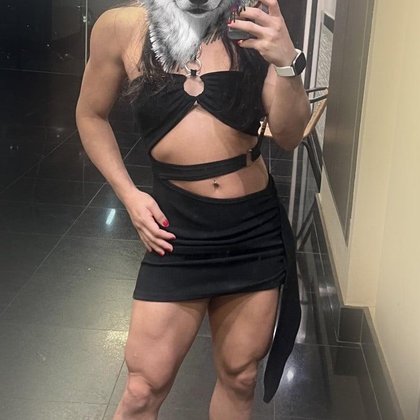 Marina Gomez em aguas-claras
